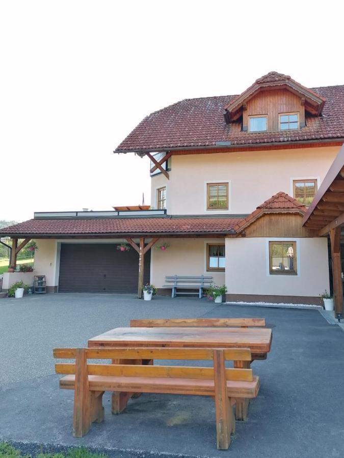 Ferienwohnung Familie Pichler Neumarkt in Steiermark Exterior foto